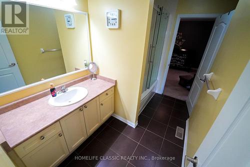 141 Willet Terrace, Milton (Harrison), ON - Indoor Photo Showing Bathroom