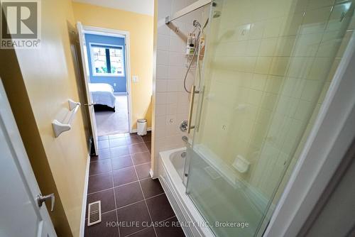 141 Willet Terrace, Milton (Harrison), ON - Indoor Photo Showing Bathroom