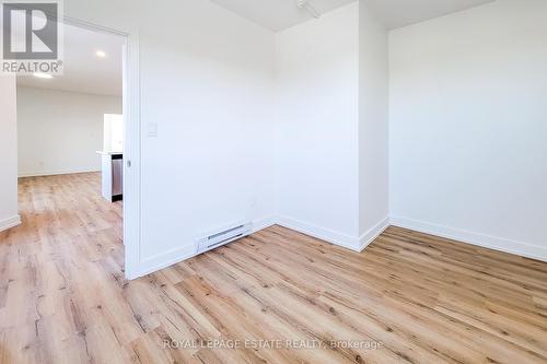 5 - 1052 Barton Street E, Hamilton (Crown Point), ON - Indoor Photo Showing Other Room