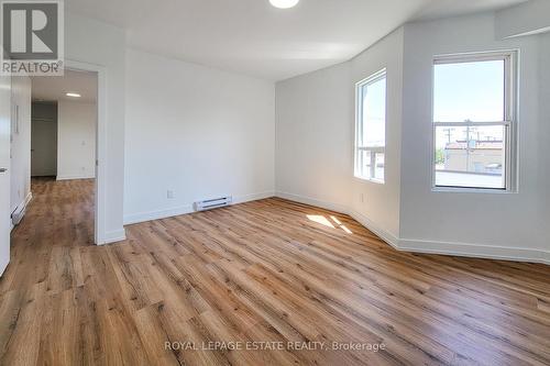 5 - 1052 Barton Street E, Hamilton (Crown Point), ON - Indoor Photo Showing Other Room