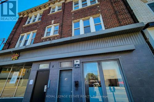 5 - 1052 Barton Street E, Hamilton (Crown Point), ON - Outdoor