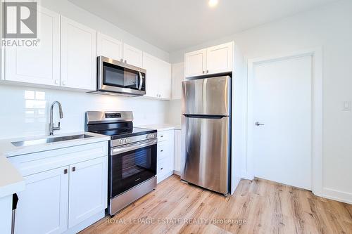 5 - 1052 Barton Street E, Hamilton (Crown Point), ON - Indoor Photo Showing Kitchen With Stainless Steel Kitchen