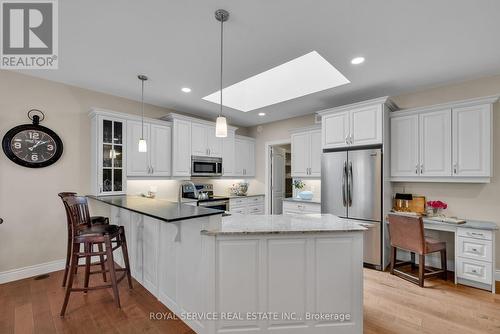 179 Ontario Street, Brighton, ON - Indoor Photo Showing Kitchen With Upgraded Kitchen