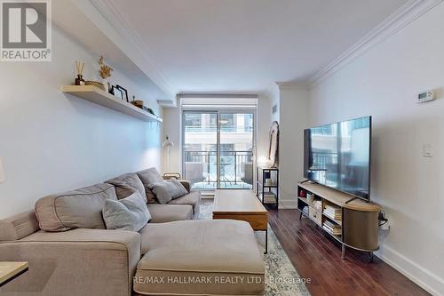 225 - 650 Sheppard Avenue E, Toronto (Bayview Village), ON - Indoor Photo Showing Living Room