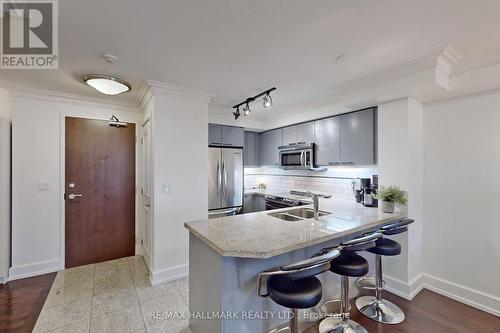 225 - 650 Sheppard Avenue E, Toronto (Bayview Village), ON - Indoor Photo Showing Kitchen With Stainless Steel Kitchen With Double Sink