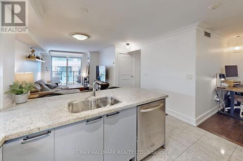 225 - 650 Sheppard Avenue E, Toronto (Bayview Village), ON - Indoor Photo Showing Kitchen With Double Sink