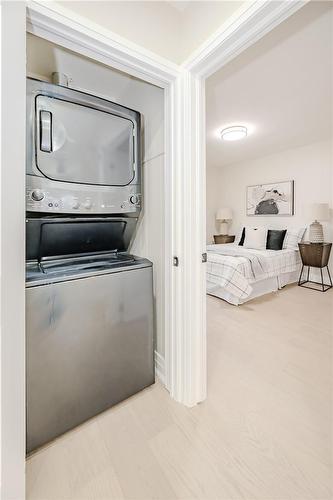 286 East 26Th Street, Hamilton, ON - Indoor Photo Showing Laundry Room