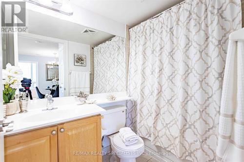 1312 - 15 Greenview Avenue, Toronto, ON - Indoor Photo Showing Bathroom