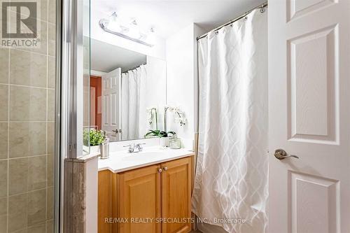 1312 - 15 Greenview Avenue, Toronto, ON - Indoor Photo Showing Bathroom