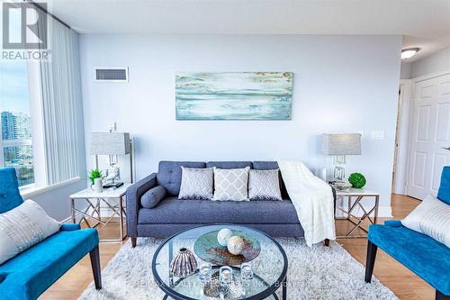 1312 - 15 Greenview Avenue, Toronto, ON - Indoor Photo Showing Living Room