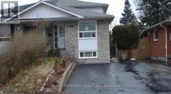 3465 ELLENGALE DRIVE  Mississauga, ON L5C 1Z6