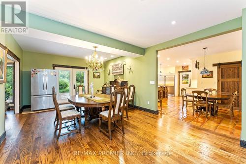 6808 Coolihans Side Road, Caledon, ON - Indoor Photo Showing Dining Room