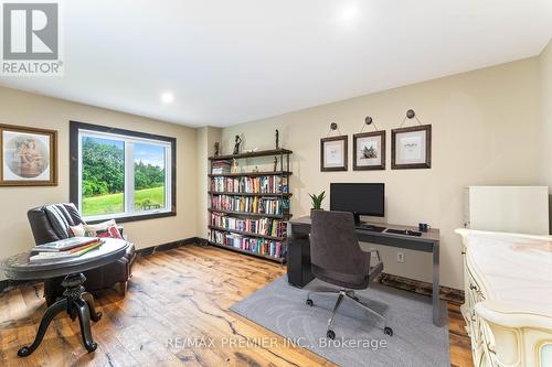 6808 Coolihans Side Road, Caledon, ON - Indoor Photo Showing Office