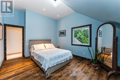 6808 Coolihans Side Road, Caledon, ON - Indoor Photo Showing Bedroom