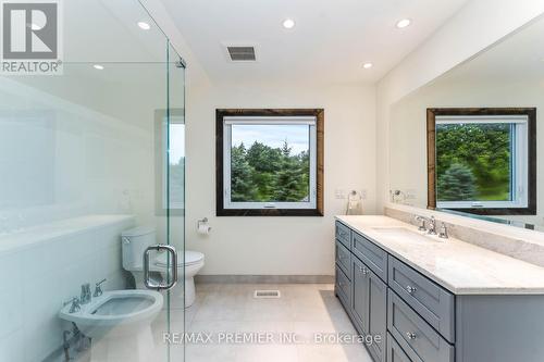 6808 Coolihans Side Road, Caledon, ON - Indoor Photo Showing Bathroom