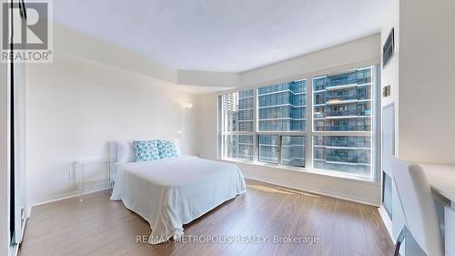 1002 - 7 Carlton Street, Toronto, ON - Indoor Photo Showing Bedroom