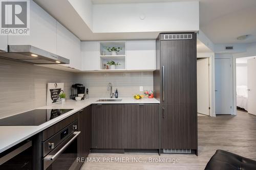 2608 - 55 Cooper Street, Toronto (Waterfront Communities), ON - Indoor Photo Showing Kitchen