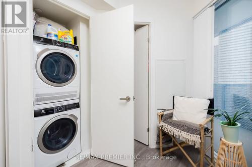 2608 - 55 Cooper Street, Toronto (Waterfront Communities), ON - Indoor Photo Showing Laundry Room