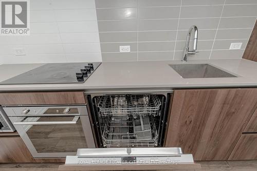 Ph 11 - 7890 Jane Street, Vaughan, ON - Indoor Photo Showing Kitchen