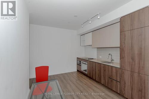 Ph 11 - 7890 Jane Street, Vaughan, ON - Indoor Photo Showing Kitchen