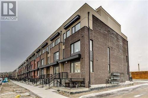 1 - 155 William Duncan Road, Toronto (Downsview-Roding-Cfb), ON - 