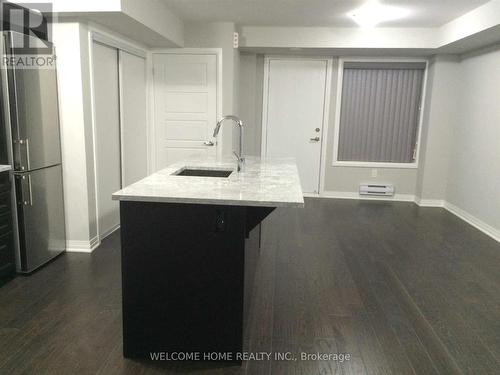 1 - 155 William Duncan Road, Toronto (Downsview-Roding-Cfb), ON - Indoor Photo Showing Kitchen