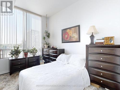 517 - 3391 Bloor Street W, Toronto (Islington-City Centre West), ON - Indoor Photo Showing Bedroom