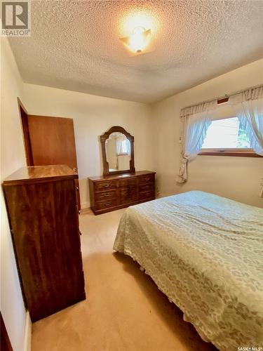 621 Herbert Street, Brownlee, SK - Indoor Photo Showing Bedroom