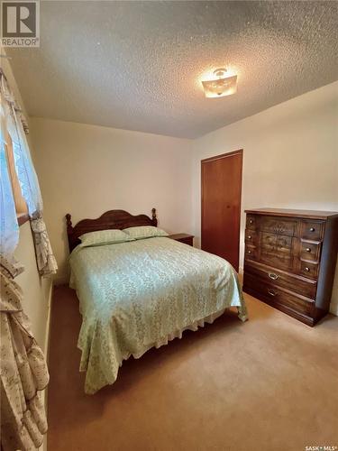 621 Herbert Street, Brownlee, SK - Indoor Photo Showing Bedroom