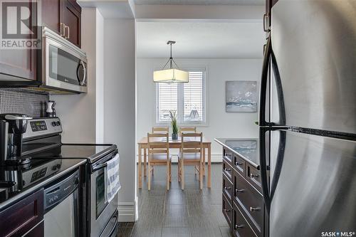 603 320 5Th Avenue N, Saskatoon, SK - Indoor Photo Showing Kitchen