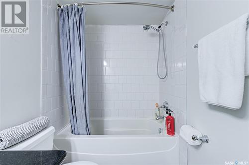 603 320 5Th Avenue N, Saskatoon, SK - Indoor Photo Showing Bathroom