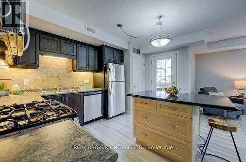 8H - 1460 Highland Road W, Kitchener, ON - Indoor Photo Showing Kitchen