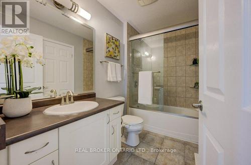 8H - 1460 Highland Road W, Kitchener, ON - Indoor Photo Showing Bathroom