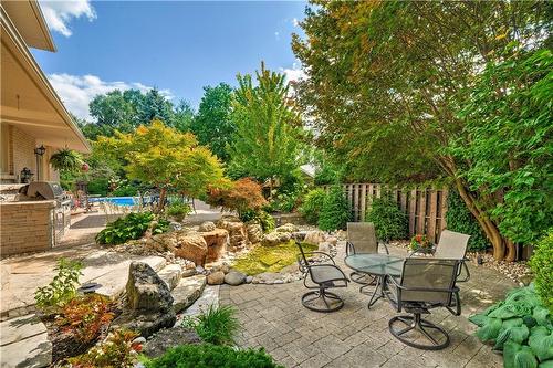 306 Oakwood Court, Burlington, ON - Outdoor