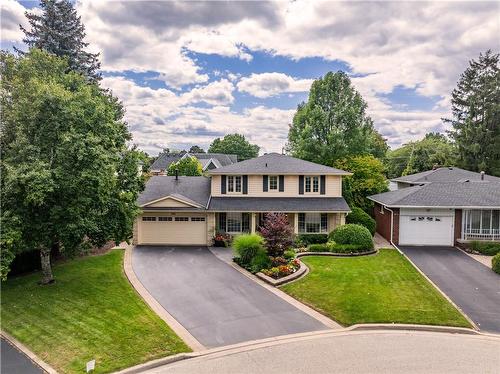 306 Oakwood Court, Burlington, ON - Outdoor With Facade