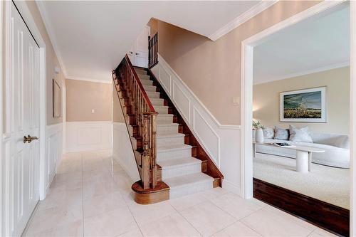 306 Oakwood Court, Burlington, ON - Indoor Photo Showing Other Room