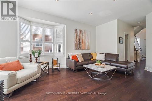 17 Winegarden Trail, Hamilton (Dundas), ON - Indoor Photo Showing Living Room