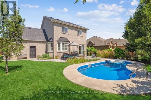 17 Winegarden Trail, Hamilton (Dundas), ON - Outdoor With In Ground Pool