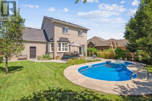 17 Winegarden Trail, Hamilton (Dundas), ON - Outdoor With In Ground Pool