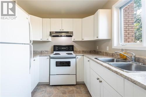 580 Alfred Street E, Pembroke, ON - Indoor Photo Showing Kitchen With Double Sink