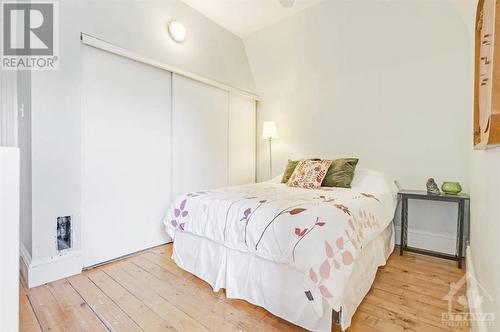 18 Rockwood Street, Ottawa, ON - Indoor Photo Showing Bedroom