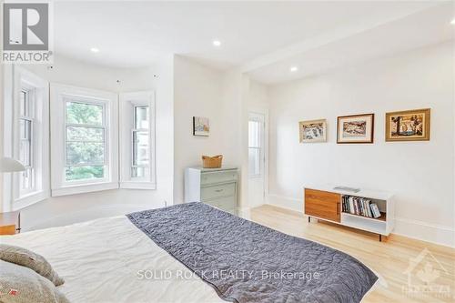 18 Rockwood Street, Ottawa, ON - Indoor Photo Showing Bedroom