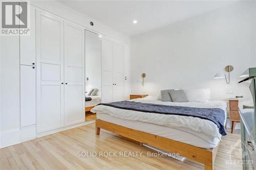 18 Rockwood Street, Ottawa, ON - Indoor Photo Showing Bedroom