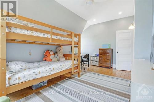 18 Rockwood Street, Ottawa, ON - Indoor Photo Showing Bedroom