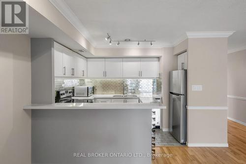 2113 - 25 The Esplanade, Toronto (Waterfront Communities), ON - Indoor Photo Showing Kitchen