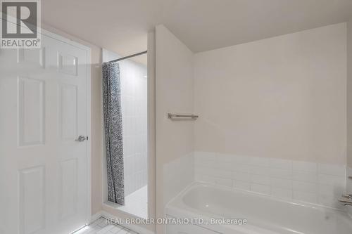 2113 - 25 The Esplanade, Toronto (Waterfront Communities), ON - Indoor Photo Showing Bathroom