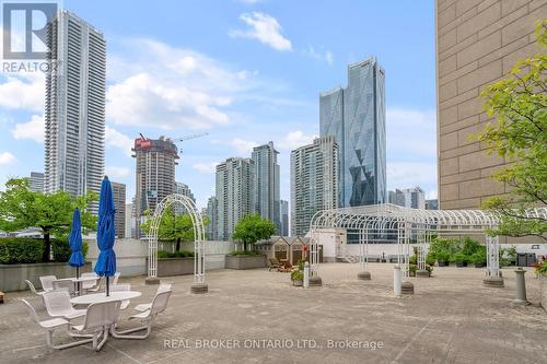 2113 - 25 The Esplanade, Toronto (Waterfront Communities), ON - Outdoor