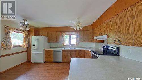 17 Jarvis Street, Qu'Appelle, SK - Indoor Photo Showing Kitchen