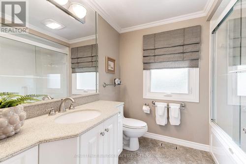 306 Oakwood Court, Burlington (Roseland), ON - Indoor Photo Showing Bathroom