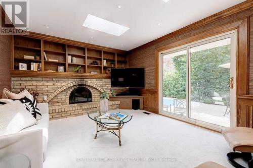 306 Oakwood Court, Burlington (Roseland), ON - Indoor Photo Showing Living Room With Fireplace